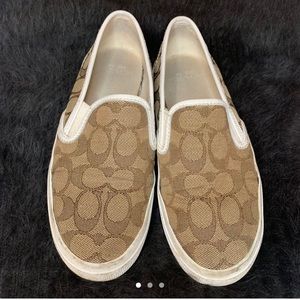 Supper cute Chrissy COACH slip on sneakers